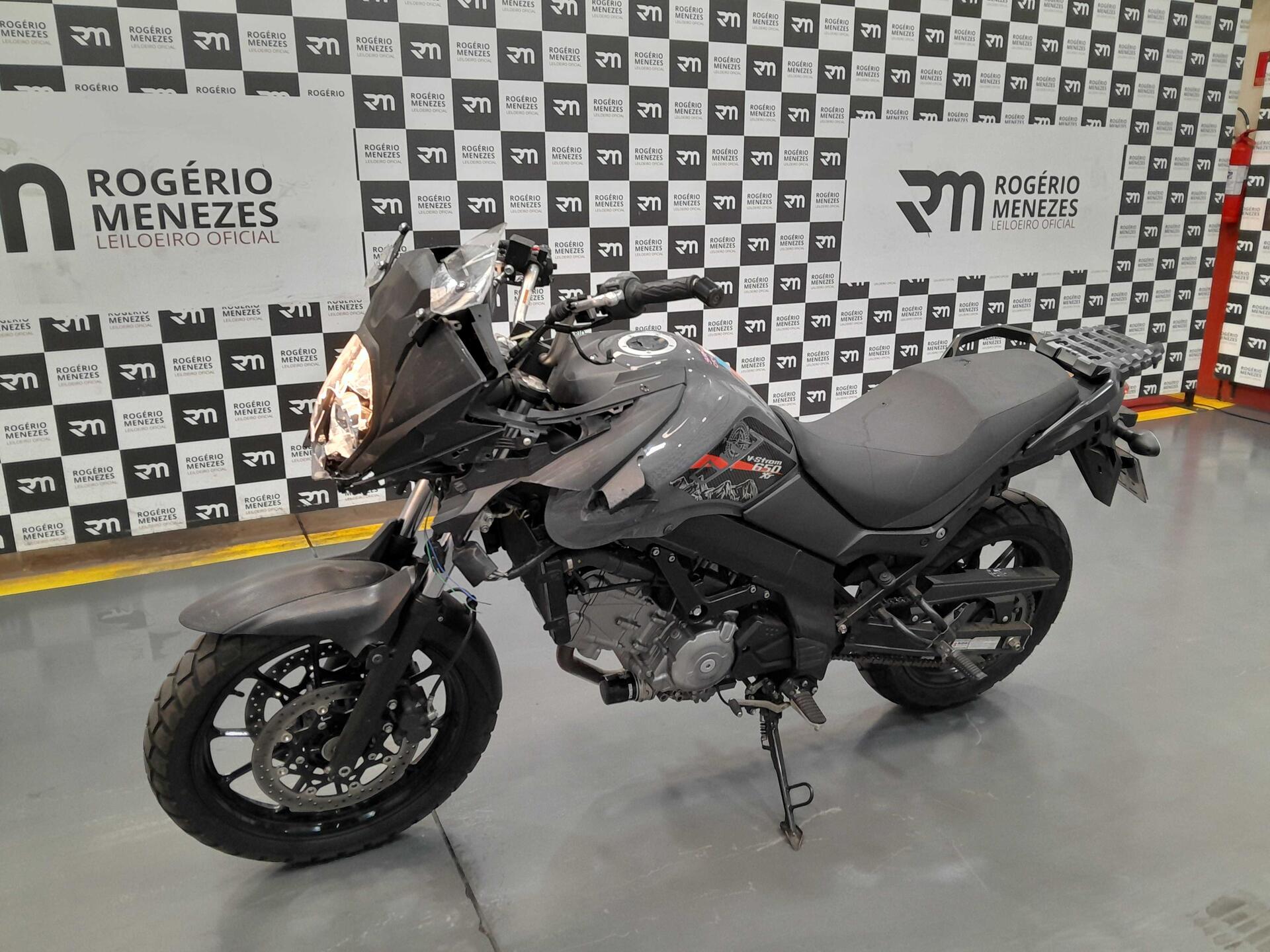 SUZUKI V-STROM 650 2022