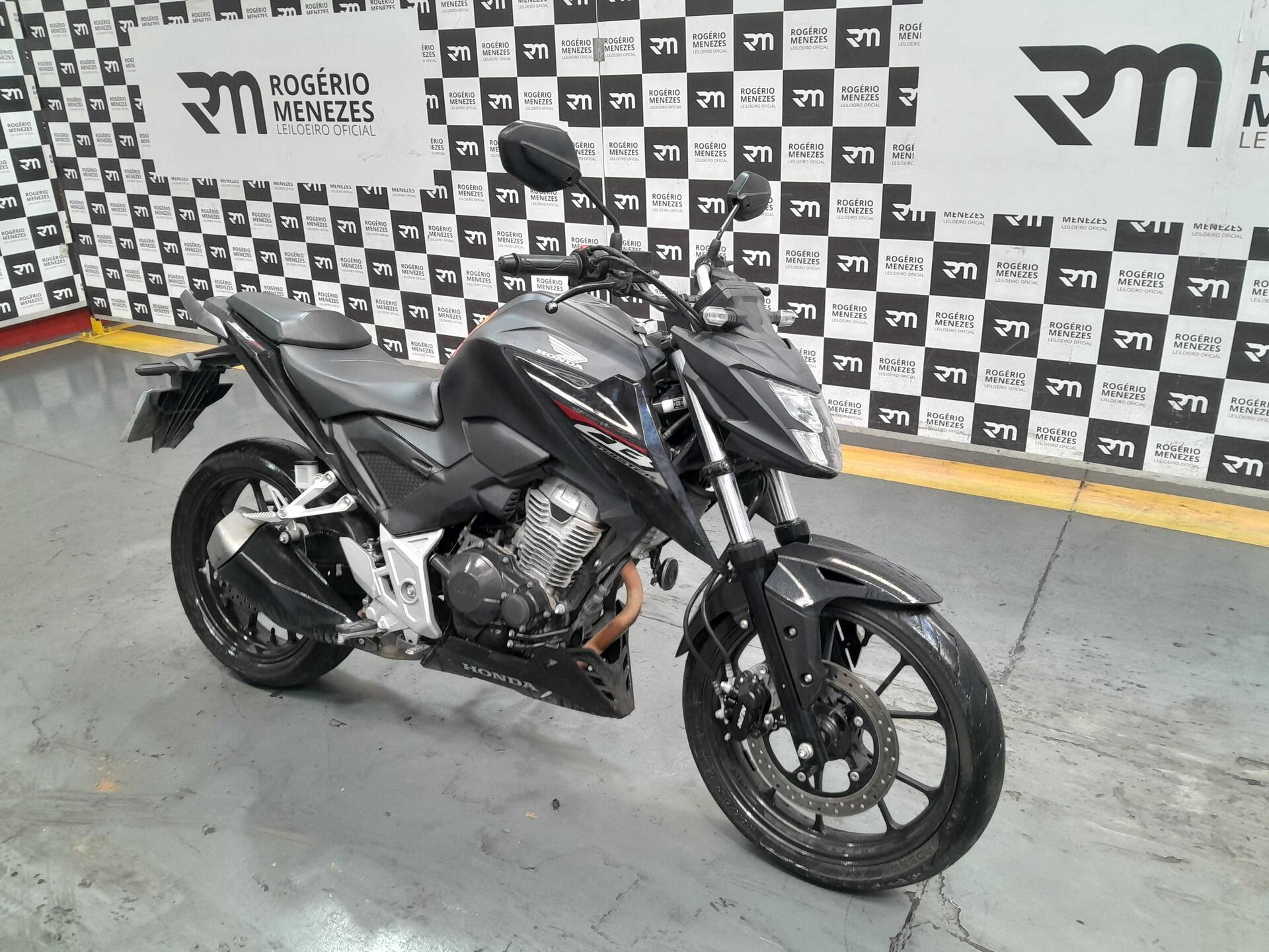  HONDA CB 300F TWISTER CBS 2025