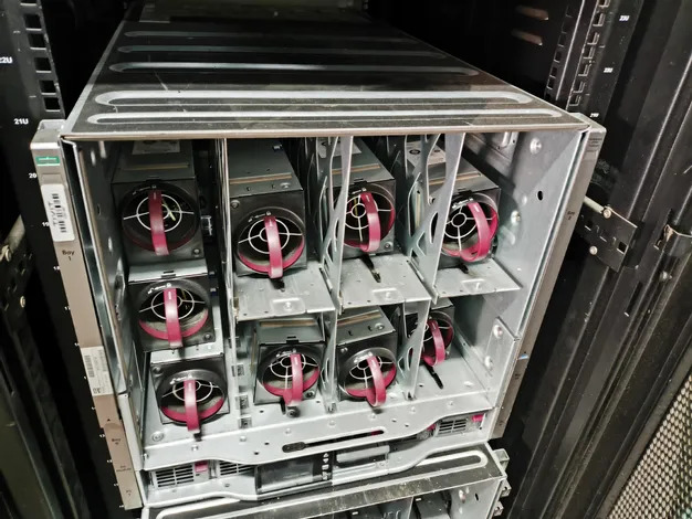 2 Gabinete Modular HPE Chassis Blade Proliant C7000 Platinum