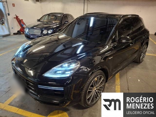 Cayenne Turbo S E 2023
