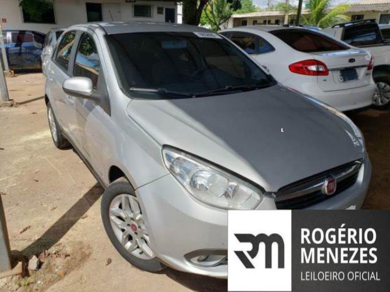FIAT GRAND SIENA 2016