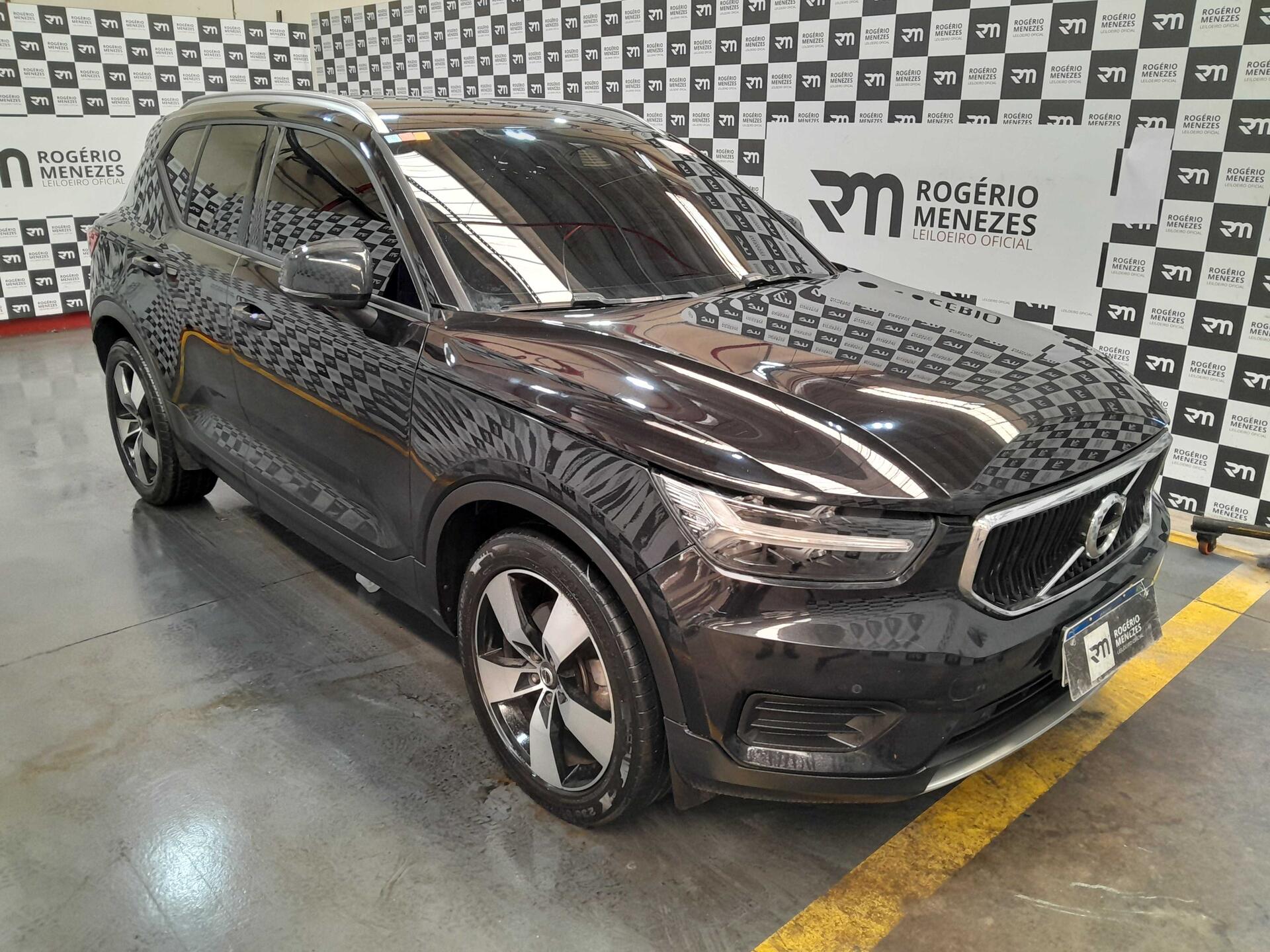 VOLVO XC 40 2020